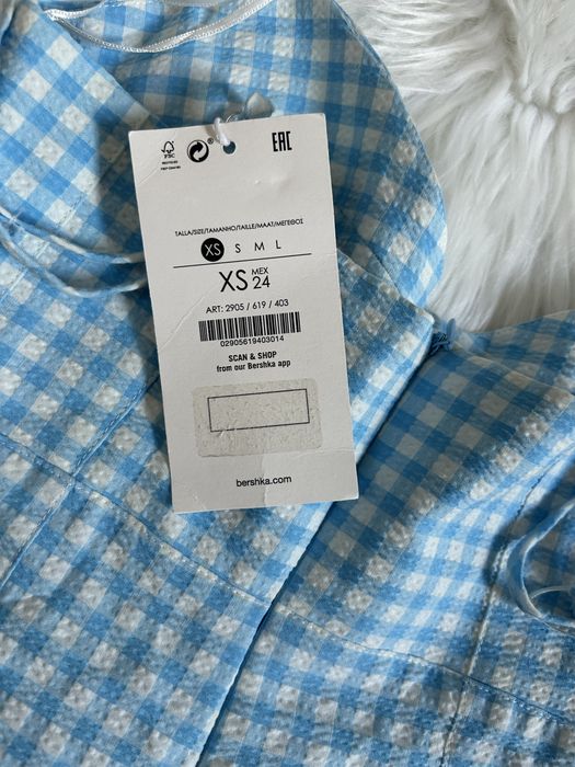 Biało niebieski nowy kombinezon Bershka