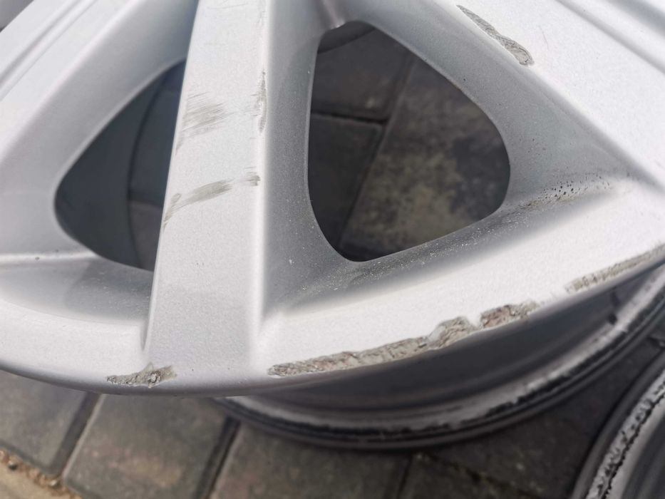 Felgi VW GOLF VII Jetta Touran Passat 6.5Jx15H2 5x112 ET50