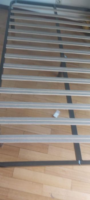 2 colchões e 2 estrados