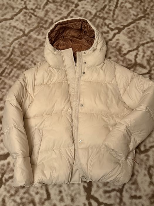 Продам нову бежеву куртку Pink