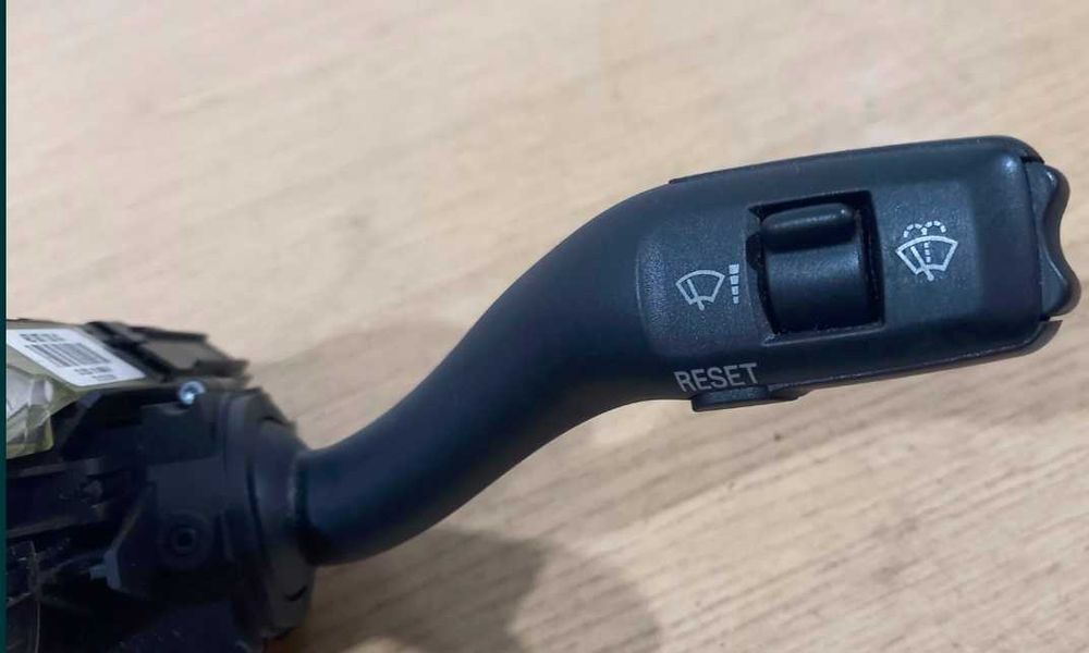 Przełącznik zespolony pająk manetki tempomat taśma AUDI A8 D3