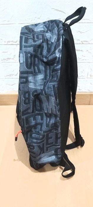 Mochila cinza estampada "Tenth"