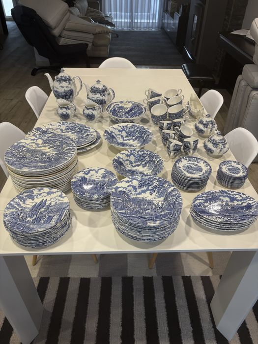 Serviço de Louça Inglesa Royal Mail - Vintage (118 peças)