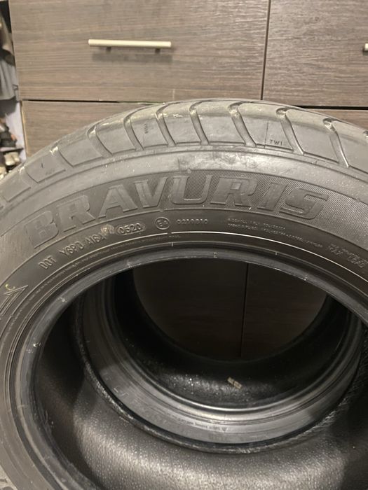 Резина літо 205/65/r15  дві по 800 і трейтя за 400