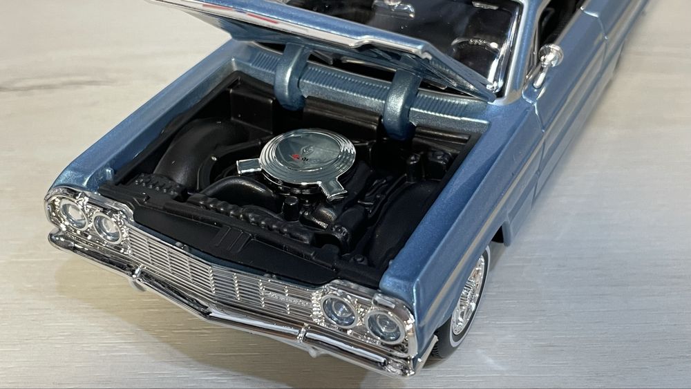 Нова машинка Chevrolet Impala SS металева колекційна модель авто