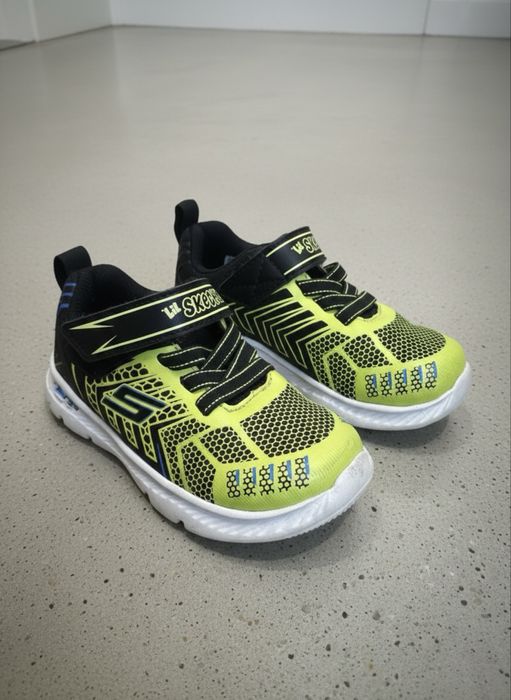 Дитячі кросівки, розмір 23