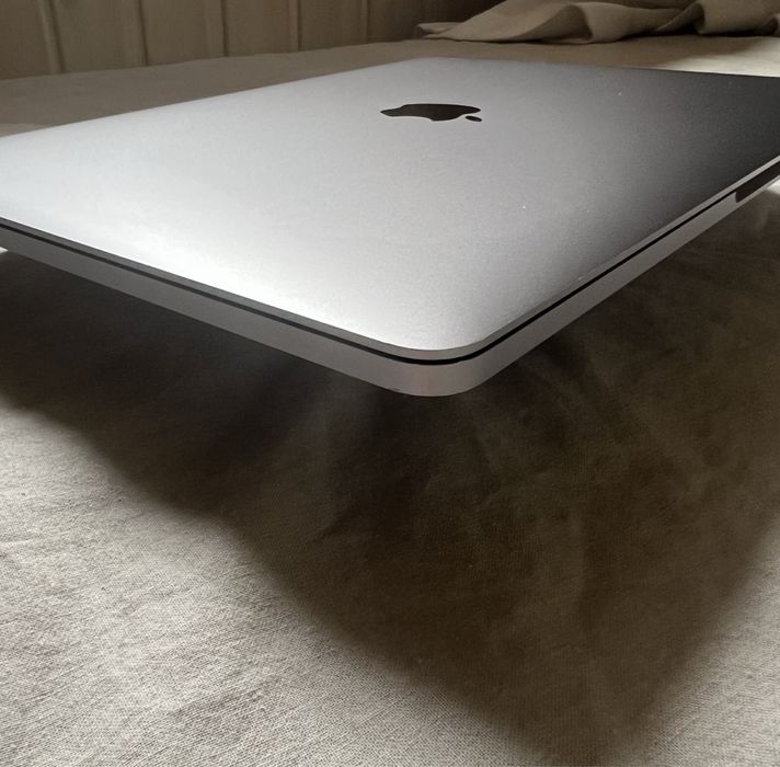 Apple MacBook Pro 13 2019 заблокирован MDM, iCloud чистый