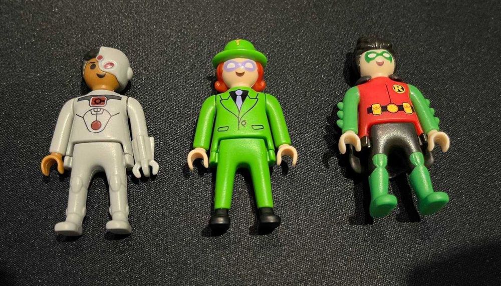 Kinder surprise Mera DC Playmobil Супергерої