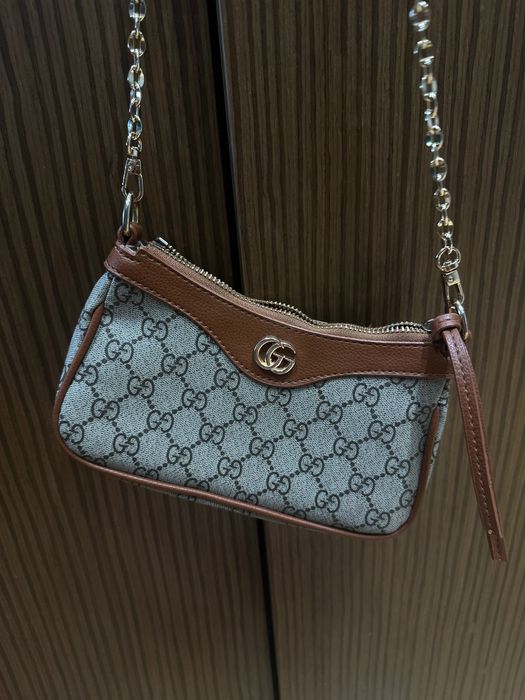 Сумка Gucci, маленька, влазить тільки необхідне