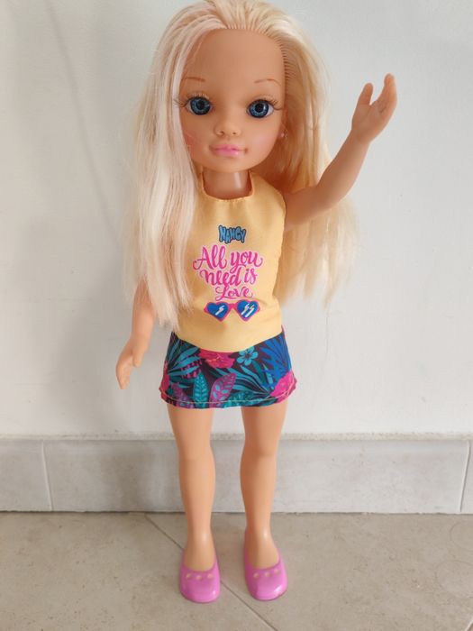 Nancy - Boneca Semi Nova