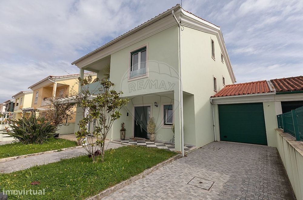 Moradia T5 para venda