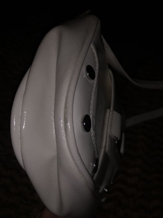 Сумка белая на плечо