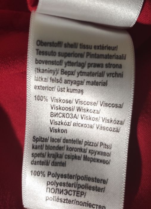 Czerwona tunika, bluzka z wiskozy z dekoltem V