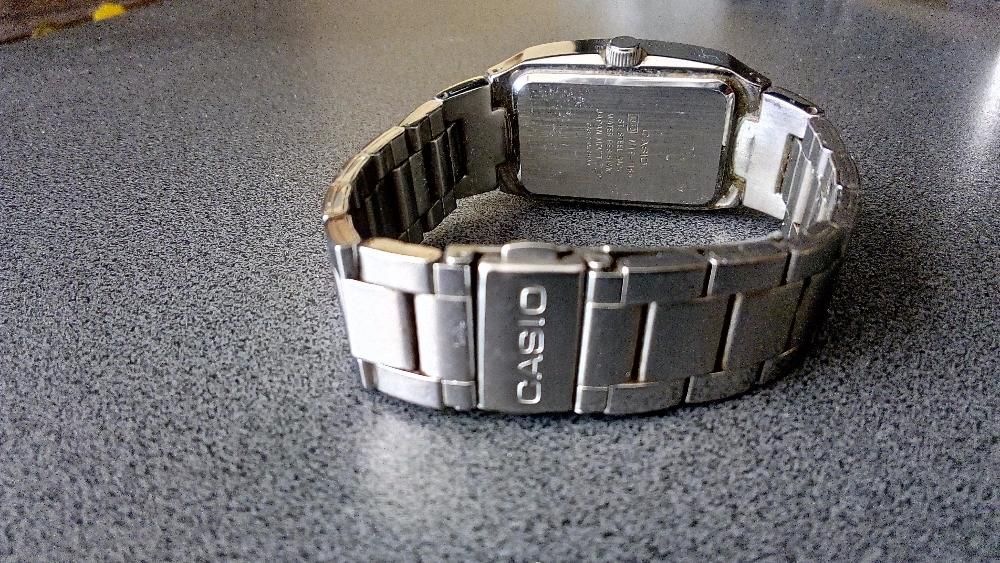 casio na stalowej bransolecie