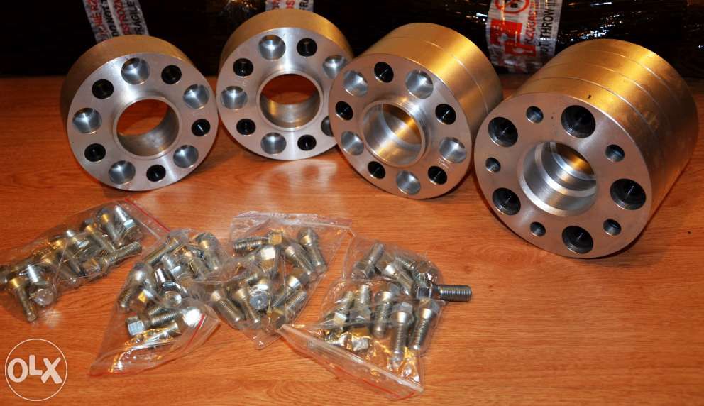 DYSTANSE do poszerzenia osi BMW X5 E53 E70 X6-10,15,20,25,30mm+ŚRUBY