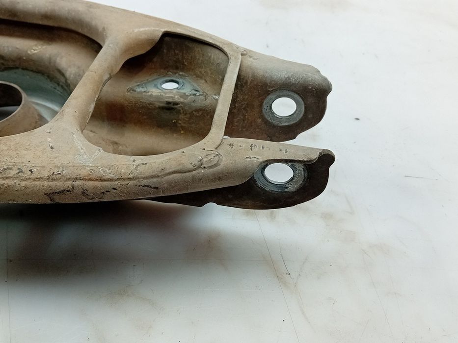 Braço de suspensão trás direito BMW X1 (E84)