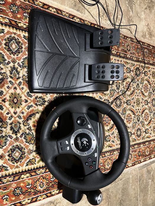 Volante logitech driving force pro + thrustmaster enzo ferrari FFB