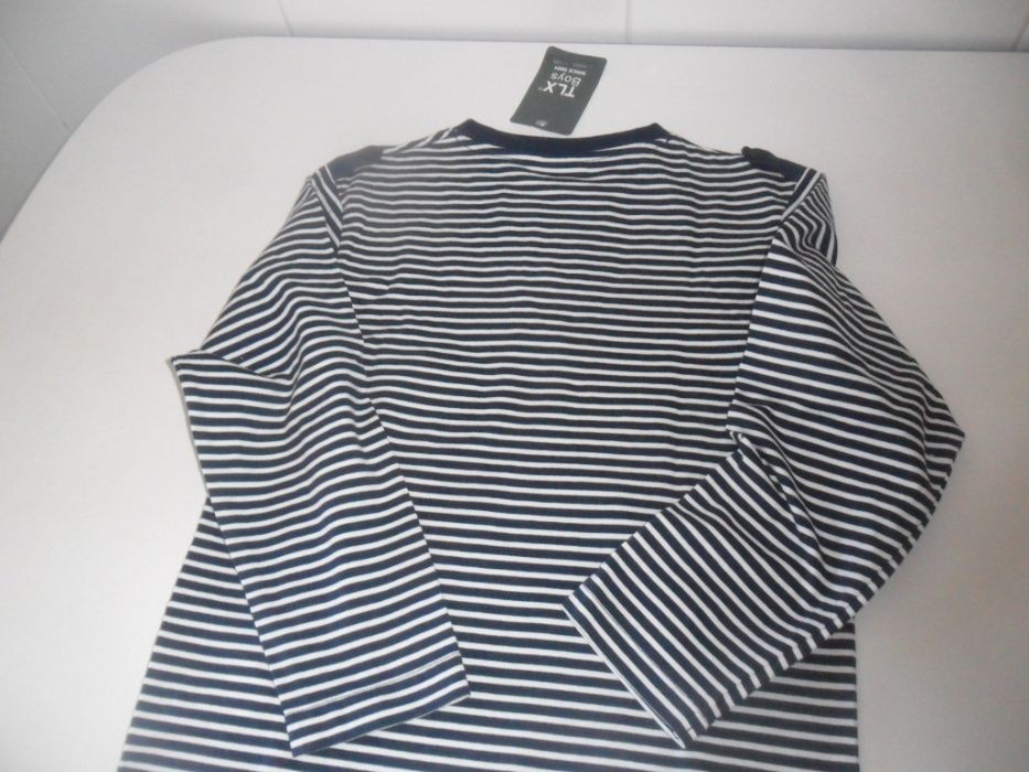 Camisola nova tamanho 10 anos