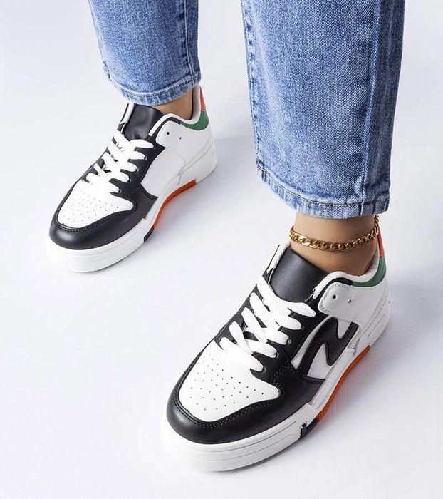 Czarno-białe buty na grubszej podeszwie Harter