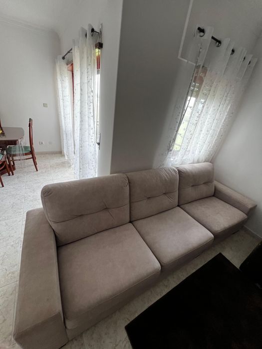 Sofá semi novo, Xlongo com e sem