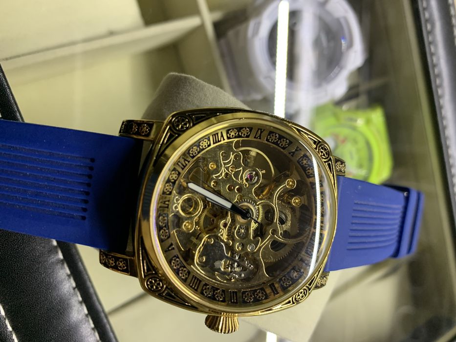 Часы механические новые