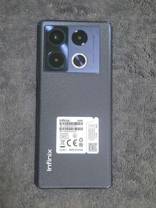 Infinix Note 40 pro 24/256 GB  70w Fast Charge