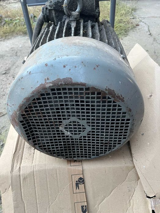 Silnik elektryczny 3 fazy, 6,7 kW