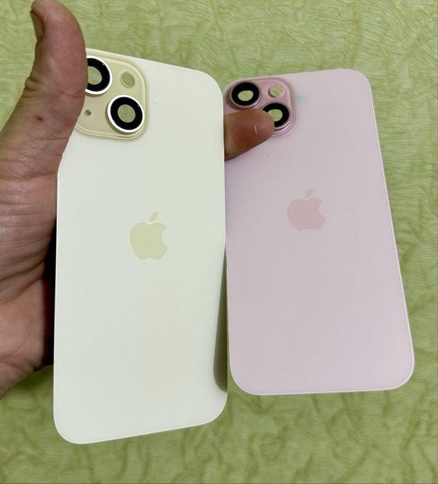Iphone 15 Original задняя крышка в идеальном состоянии