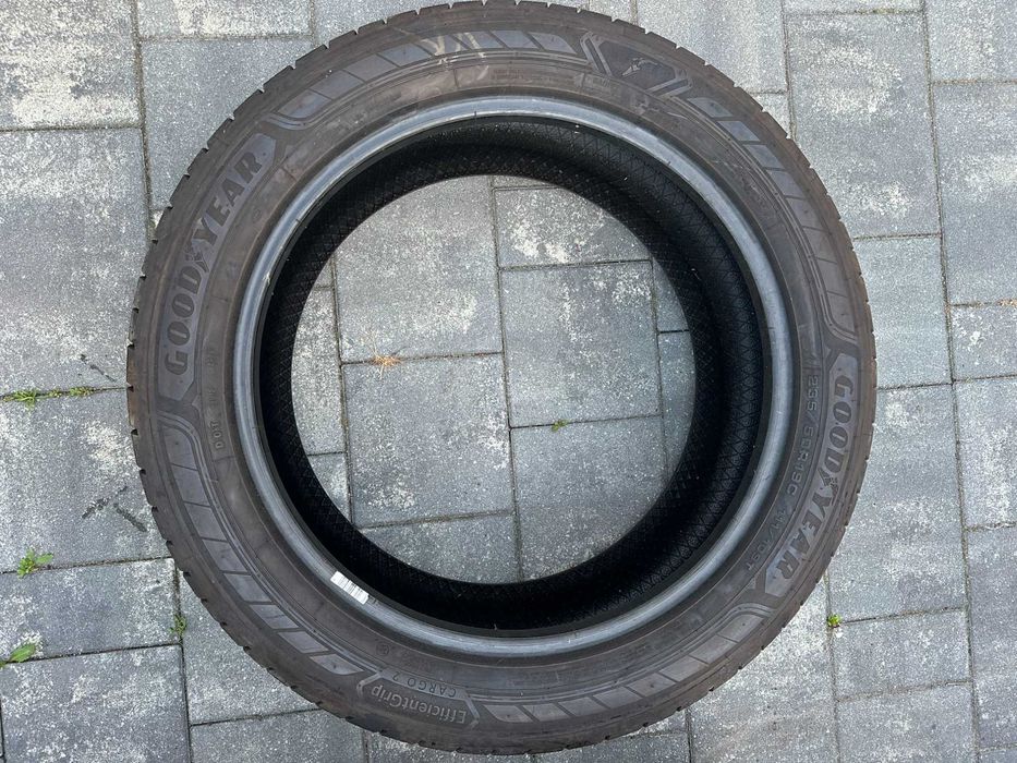 Continental Michelin agilis 3 235/65/16c 215/65/16c 195/60/16c 235/50/19c