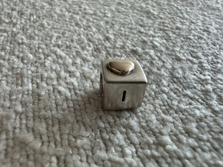 Pandora oryginalny charms kostka tt