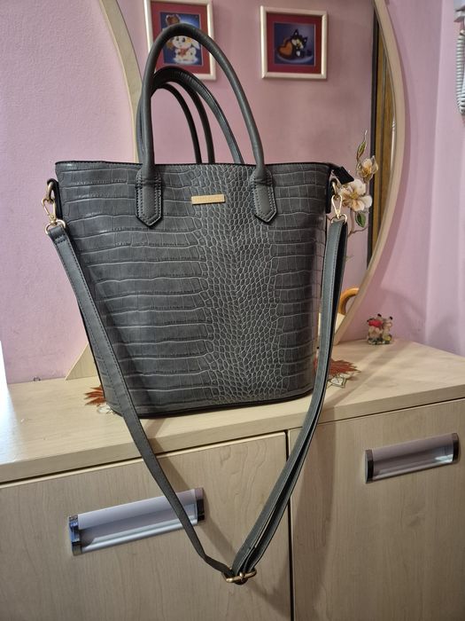 Містка,жіноча, сіра сумка