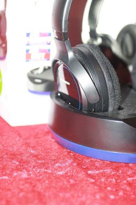 Osculadores THOMSOM WHP 6316 BT com microfone recarregáveis