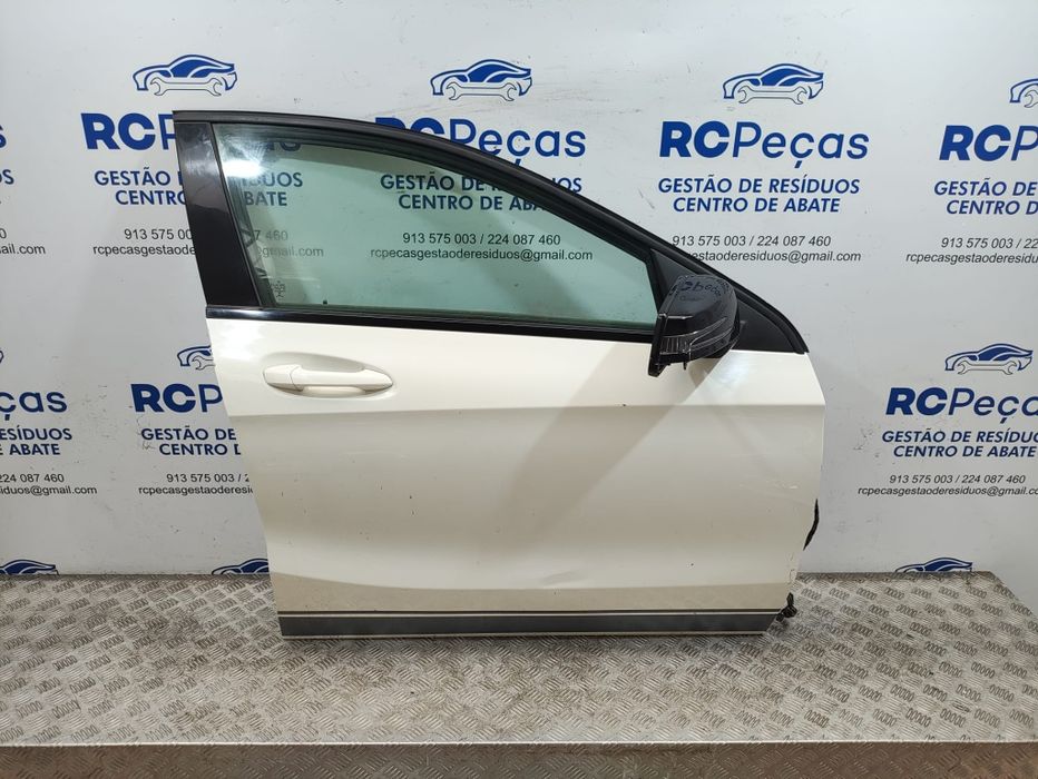 Porta frente direita Mercedes Benz Classe A W176 de 2012 a 2018