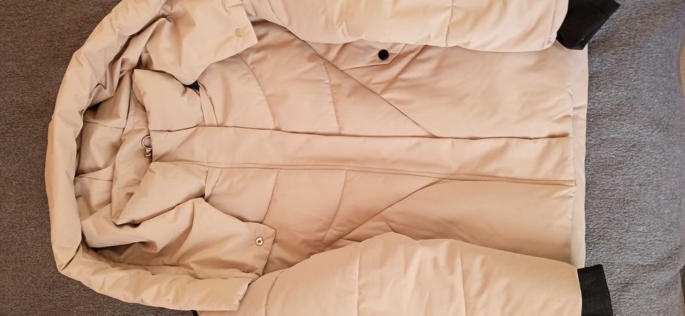 Зимова куртка для дівчини