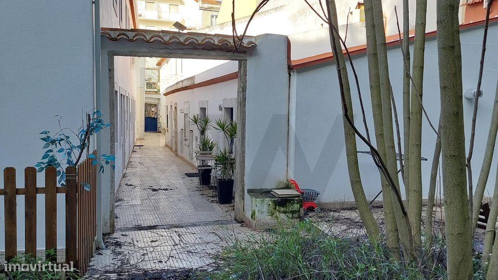 Apartamento T0 remodelado no Condomínio Pátio das Padeiras - Estrela