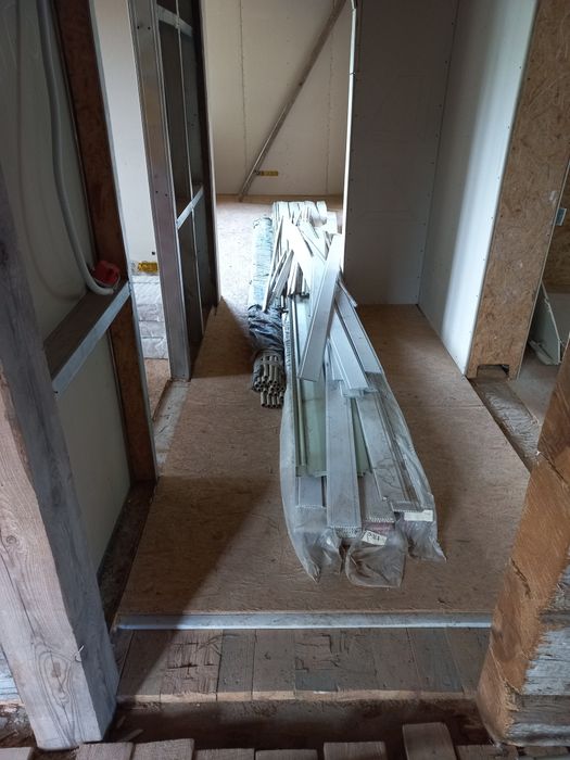 Продаж теплого будинку   Чернігів. Трисвятська Слобода 120 кв