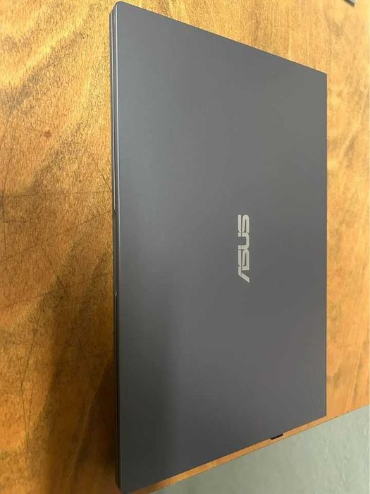 Portátil Asus c/ Intel Core i5-1135G7 8gb RAM + Oferta de bolsa + rato