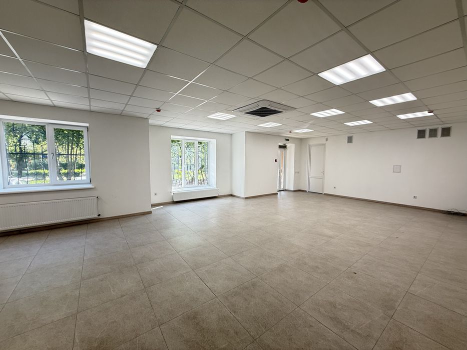 Комерційне приміщення на Куліша 66 кв м