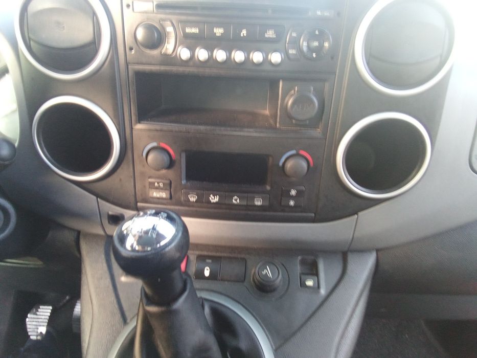 Citroen Berlingo 5 lugares 1.6hdi 2012