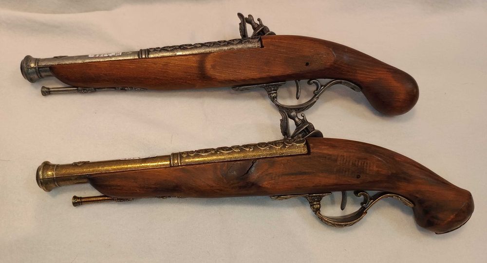 Réplicas Pistolas Pederneiras Com Estojo