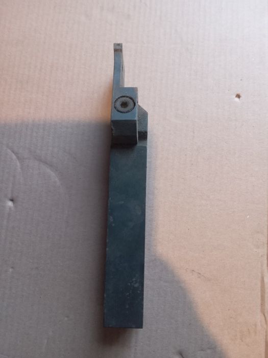 Резцы с механическим креплением пластин