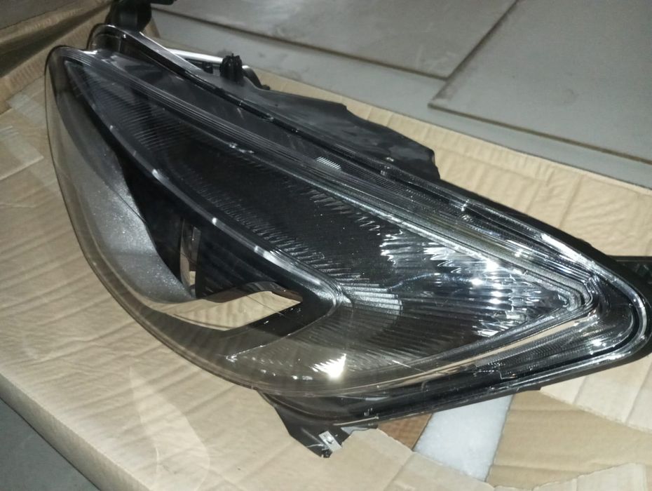 Farol Esquerdo Opel Astra J