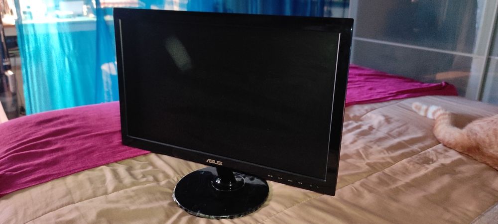 Monitor ASUS VS197DE449258362587719680