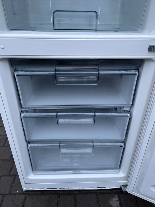 Холодильник Bosch Вис 190 см.SR21