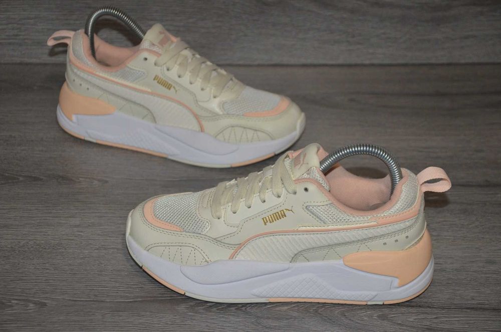 Продам кросівки Фірма Puma RS-X  .