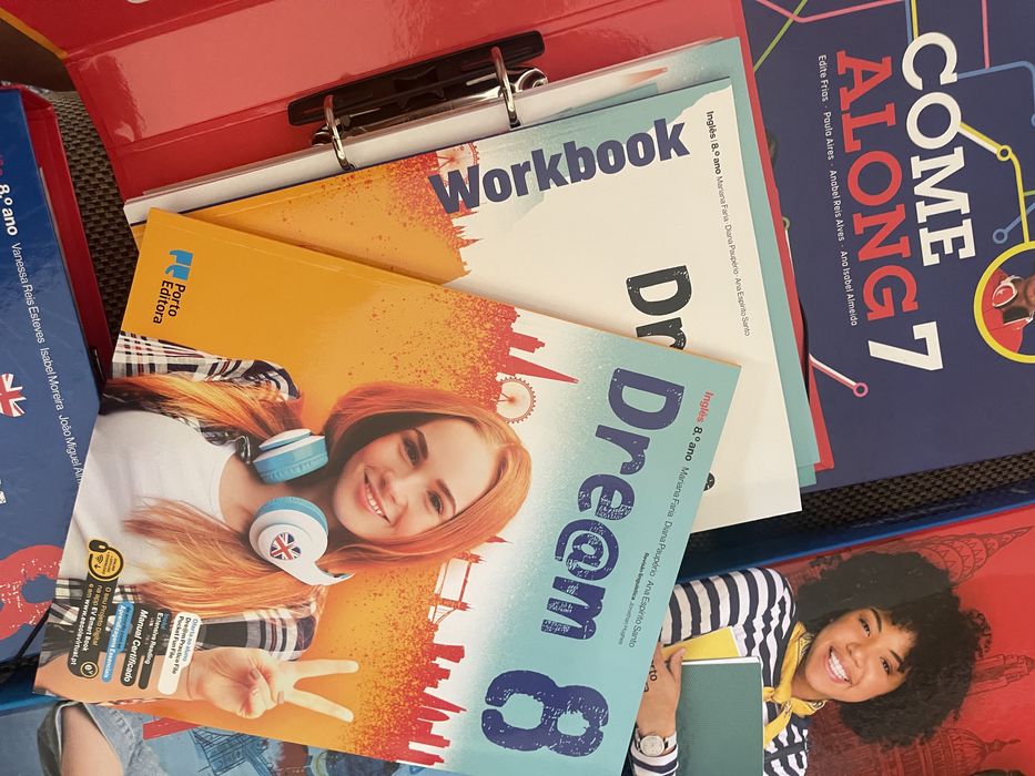 Dossiers do professor Inglês Novos manuais workbook etc