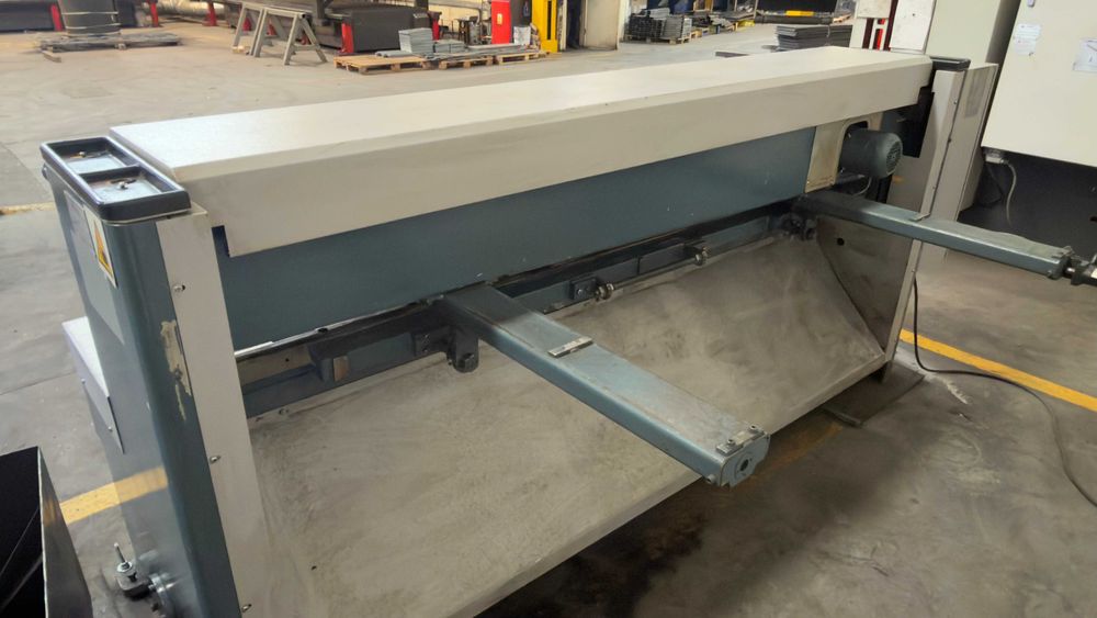 Gilotyna do blachy DURMA 2500mm, 4mm, nożyce gilotynowe MS 2504, sprawne, stan bdb