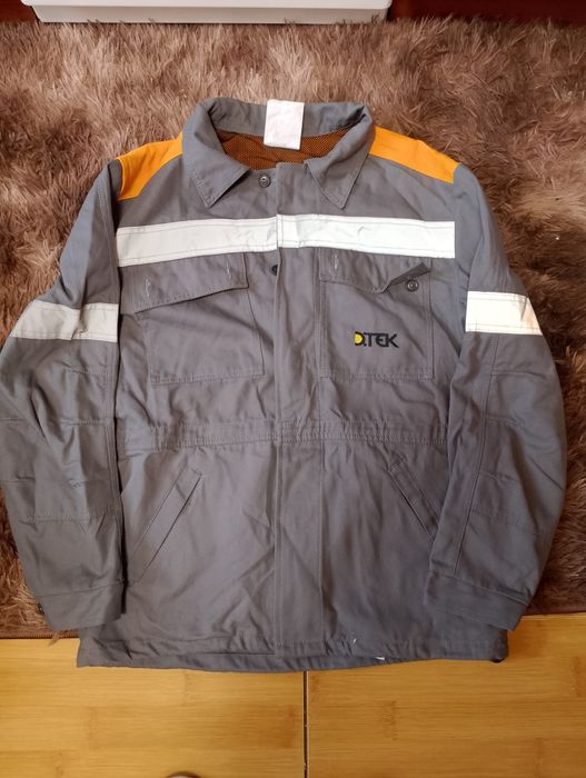 Нова, робоча куртка.
