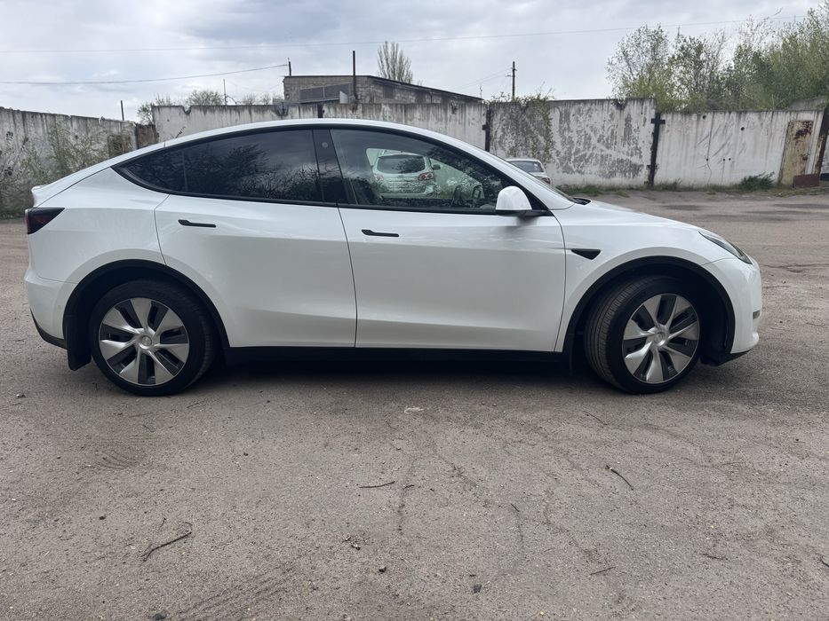 Tesla Model Y 2022 р.в DUAL MOTOR 82kwt