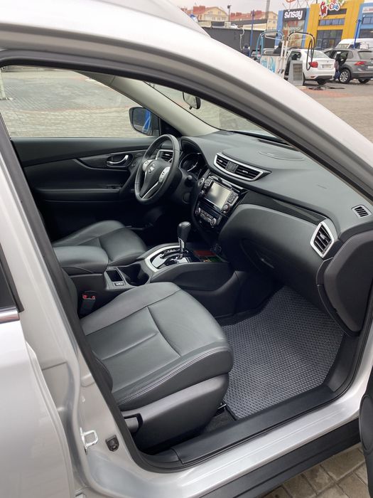 Продаж Nissan Rogue